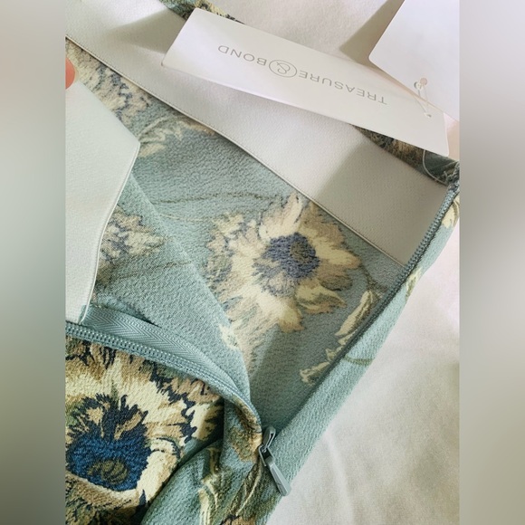 Maxi Skirt by Treasure & Bond Floral Blue and Cream - Picture 5 of 11